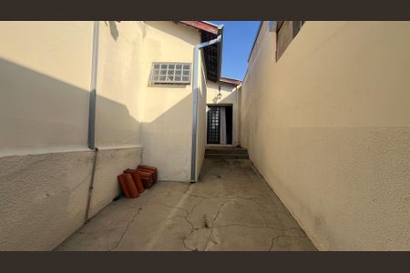 Casa à venda com 130m², 4 quartos e 4 vagasÁrea Externa