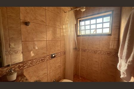 Casa à venda com 130m², 4 quartos e 4 vagasBanheiro da Suíte