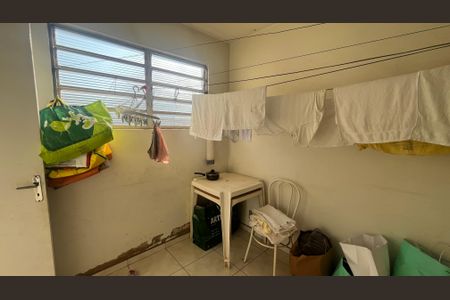 Casa à venda com 130m², 4 quartos e 4 vagasQuarto de Serviço