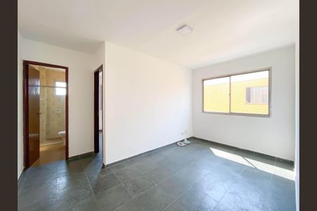 Apartamento à venda com 45m², 1 quarto e 1 vagaSala