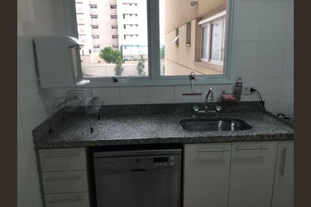 Apartamento à venda com 120m², 3 quartos e 2 vagasCozinha