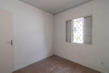Quarto de casa para alugar com 1 quarto, 30m² em Medianeira, Porto Alegre