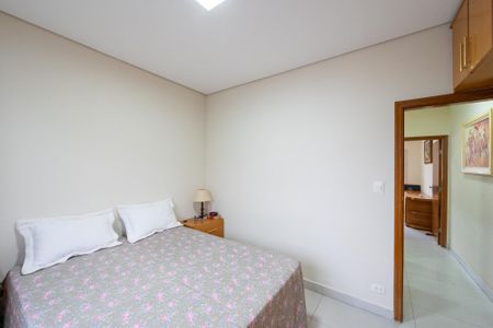 Casa à venda com 100m², 2 quartos e 1 vaga Casa à venda com 100m², 2 quartos e 1 vagaQuarto 1