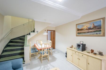 Casa à venda com 100m², 2 quartos e 1 vaga Casa à venda com 100m², 2 quartos e 1 vagaSala