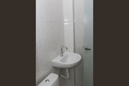 Banheiro de kitnet/studio para alugar com 1 quarto, 30m² em Bom Retiro, São Paulo