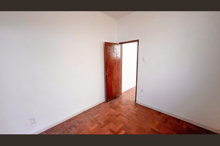 Casa à venda com 340m², 8 quartos e 3 vagas Casa à venda com 340m², 8 quartos e 3 vagasQuarto 2