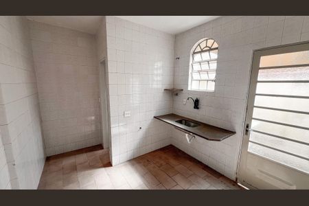 Casa à venda com 340m², 8 quartos e 3 vagas Casa à venda com 340m², 8 quartos e 3 vagasCozinha