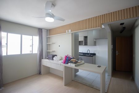 Sala de apartamento para alugar com 2 quartos, 48m² em Chácaras Califórnia, Contagem