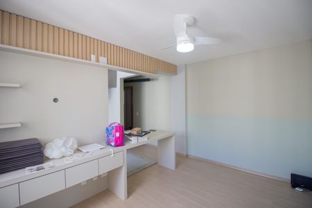 Sala de apartamento para alugar com 2 quartos, 48m² em Chácaras Califórnia, Contagem
