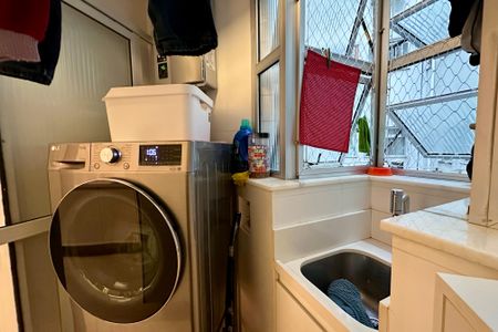 Apartamento à venda com 95m², 3 quartos e 1 vaga Apartamento à venda com 95m², 3 quartos e 1 vagaÁrea de Serviço