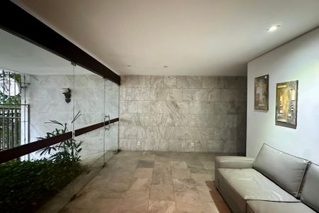 Apartamento à venda com 95m², 3 quartos e 1 vaga Apartamento à venda com 95m², 3 quartos e 1 vagaPortaria