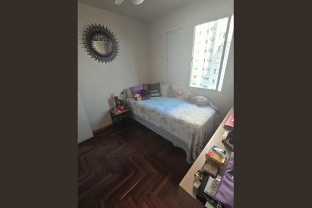 Apartamento à venda com 145m², 4 quartos e 3 vagasQUARTO 2