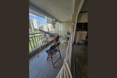 Apartamento à venda com 145m², 4 quartos e 3 vagasVARANDA