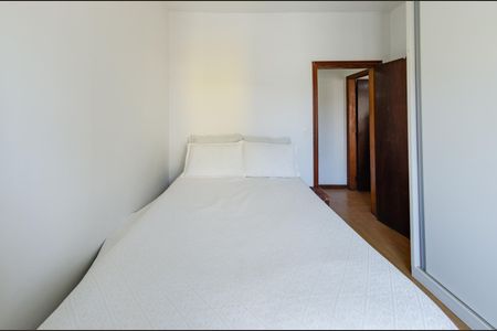 Casa para alugar com 420m², 4 quartos e 5 vagas Casa para alugar com 420m², 4 quartos e 5 vagasQuarto 1