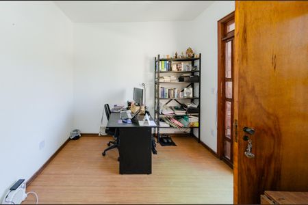 Casa para alugar com 420m², 4 quartos e 5 vagas Casa para alugar com 420m², 4 quartos e 5 vagasQuarto 2