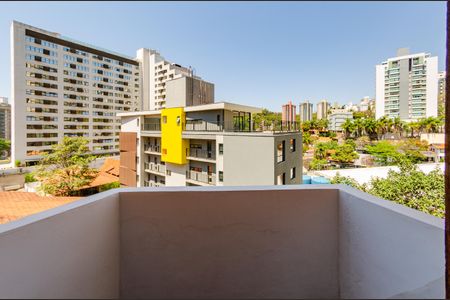 Varanda quarto 1 de casa para alugar com 4 quartos, 420m² em Luxemburgo, Belo Horizonte