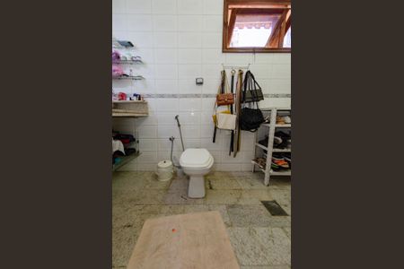 Casa para alugar com 420m², 4 quartos e 5 vagas Casa para alugar com 420m², 4 quartos e 5 vagasBanheiro suíte