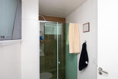 Apartamento à venda com 124m², 3 quartos e 2 vagas Apartamento à venda com 124m², 3 quartos e 2 vagasBanheiro da Semi Suíte 1 e 2