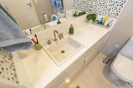 Apartamento à venda com 156m², 3 quartos e 3 vagasBanheiro da suíte 3