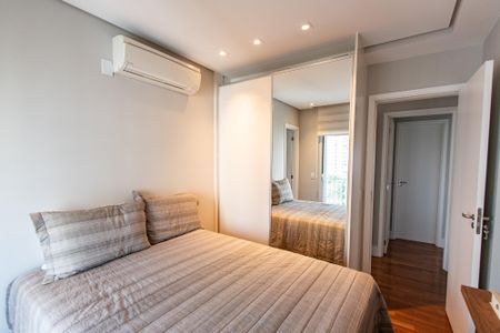 Apartamento à venda com 156m², 3 quartos e 3 vagasSuíte 1
