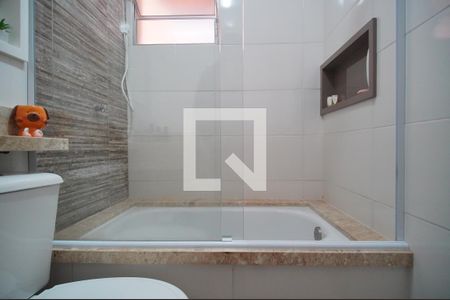 Casa à venda com 90m², 2 quartos e 2 vagasBanheiro da Suíte 