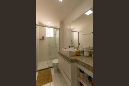 Apartamento à venda com 72m², 3 quartos e 2 vagasBanheiro Social