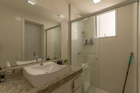 Apartamento à venda com 72m², 3 quartos e 2 vagasBanheiro Suíte