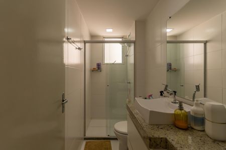 Apartamento à venda com 72m², 3 quartos e 2 vagasBanheiro Social