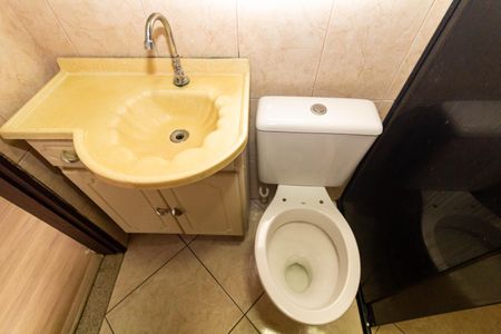 Casa à venda com 200m², 3 quartos e 2 vagas Casa à venda com 200m², 3 quartos e 2 vagasBanheiro