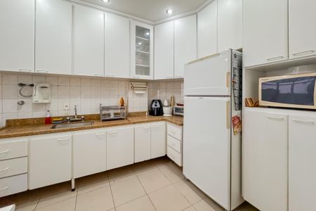 Apartamento à venda com 109m², 2 quartos e 1 vaga Apartamento à venda com 109m², 2 quartos e 1 vagaCozinha
