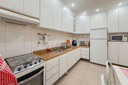 Apartamento à venda com 109m², 2 quartos e 1 vaga Apartamento à venda com 109m², 2 quartos e 1 vagaCozinha
