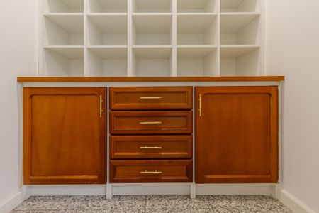 Apartamento para alugar com 500m², 5 quartos e 4 vagasAdega