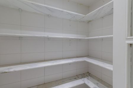 Apartamento para alugar com 500m², 5 quartos e 4 vagasDespensa