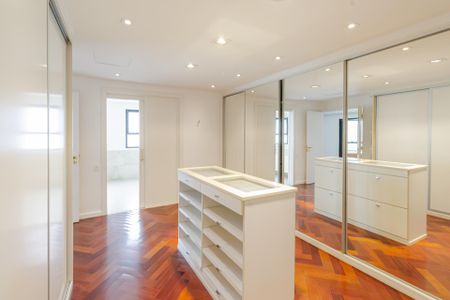 Apartamento para alugar com 500m², 5 quartos e 4 vagasSuíte 1