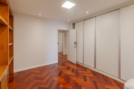 Apartamento para alugar com 500m², 5 quartos e 4 vagasSuíte 2