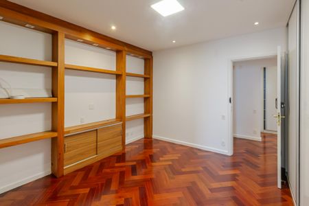 Apartamento para alugar com 500m², 5 quartos e 4 vagasSuíte 2