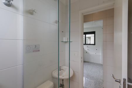 Apartamento para alugar com 500m², 5 quartos e 4 vagasBanheiro de serviço