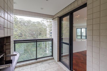 Apartamento para alugar com 500m², 5 quartos e 4 vagasSacada Sala de Jantar