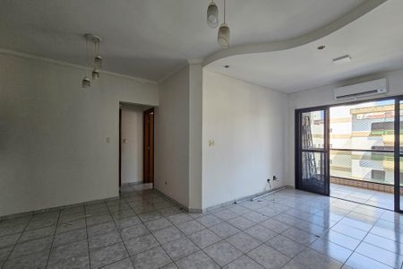Sala de apartamento para alugar com 2 quartos, 82m² em Jardim Las Palmas, Guarujá