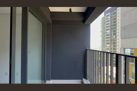 Studio à venda com 31m², 1 quarto e sem vaga Studio à venda com 31m², 1 quarto e sem vagaVaranda