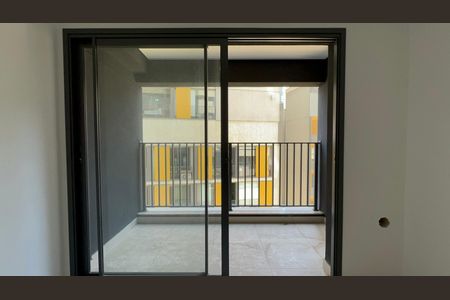 Varanda de kitnet/studio à venda com 1 quarto, 31m² em Sumarezinho, São Paulo