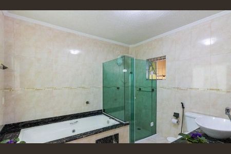 Casa à venda com 5 quartos, 300m² em Vila Palmeiras, São Paulo