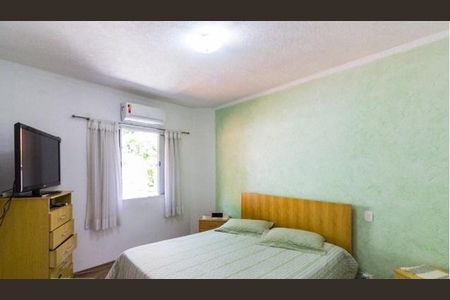 Casa à venda com 5 quartos, 300m² em Vila Palmeiras, São Paulo