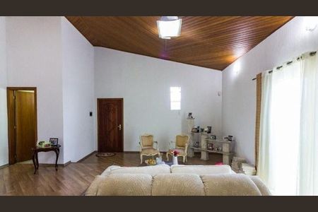 Casa à venda com 5 quartos, 300m² em Vila Palmeiras, São Paulo