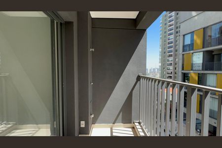 Varanda de kitnet/studio à venda com 1 quarto, 32m² em Sumarezinho, São Paulo