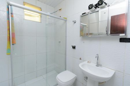 Casa à venda com 79m², 6 quartos e 1 vagaCasa2 - Banheiro Social