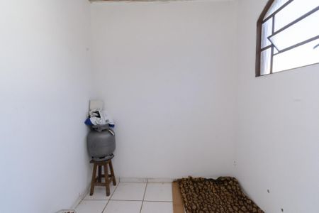 Casa à venda com 79m², 6 quartos e 1 vagaCasa2 - Área de Serviço