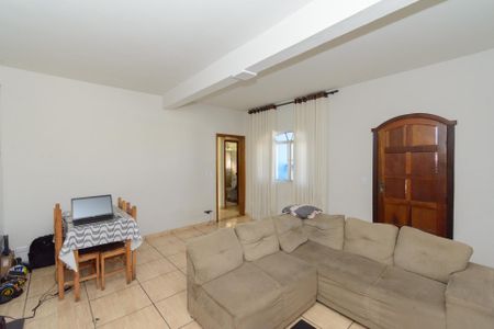 Casa à venda com 79m², 6 quartos e 1 vagaCasa1 - Sala