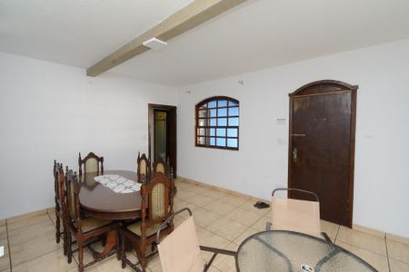 Casa à venda com 79m², 6 quartos e 1 vagaCasa2 - Sala