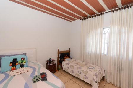 Casa1 - Quarto 1 de casa à venda com 6 quartos, 79m² em Amazonas, Contagem